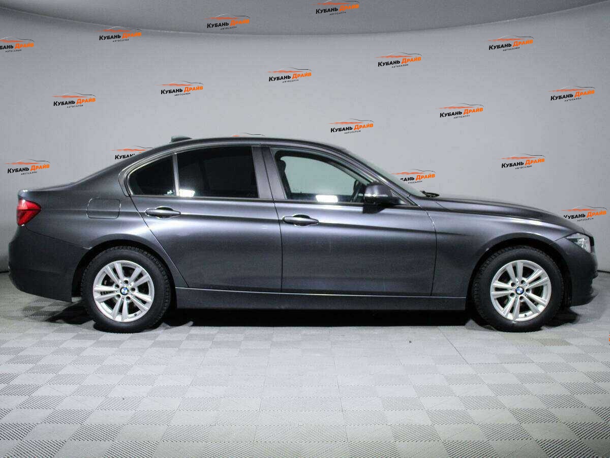 BMW 3 серии 2017 года с пробегом. Фото: #3