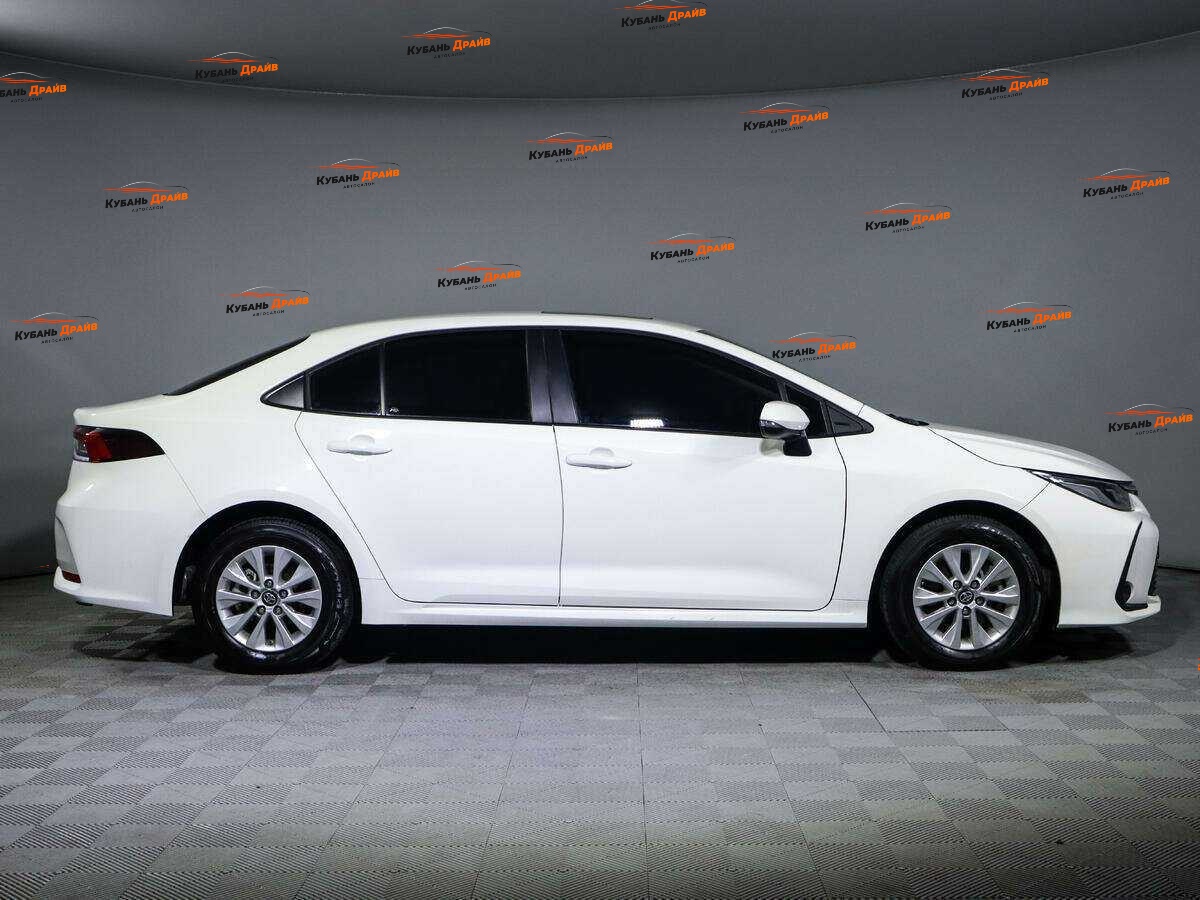 Toyota Corolla 2022 года с пробегом. Фото: #3
