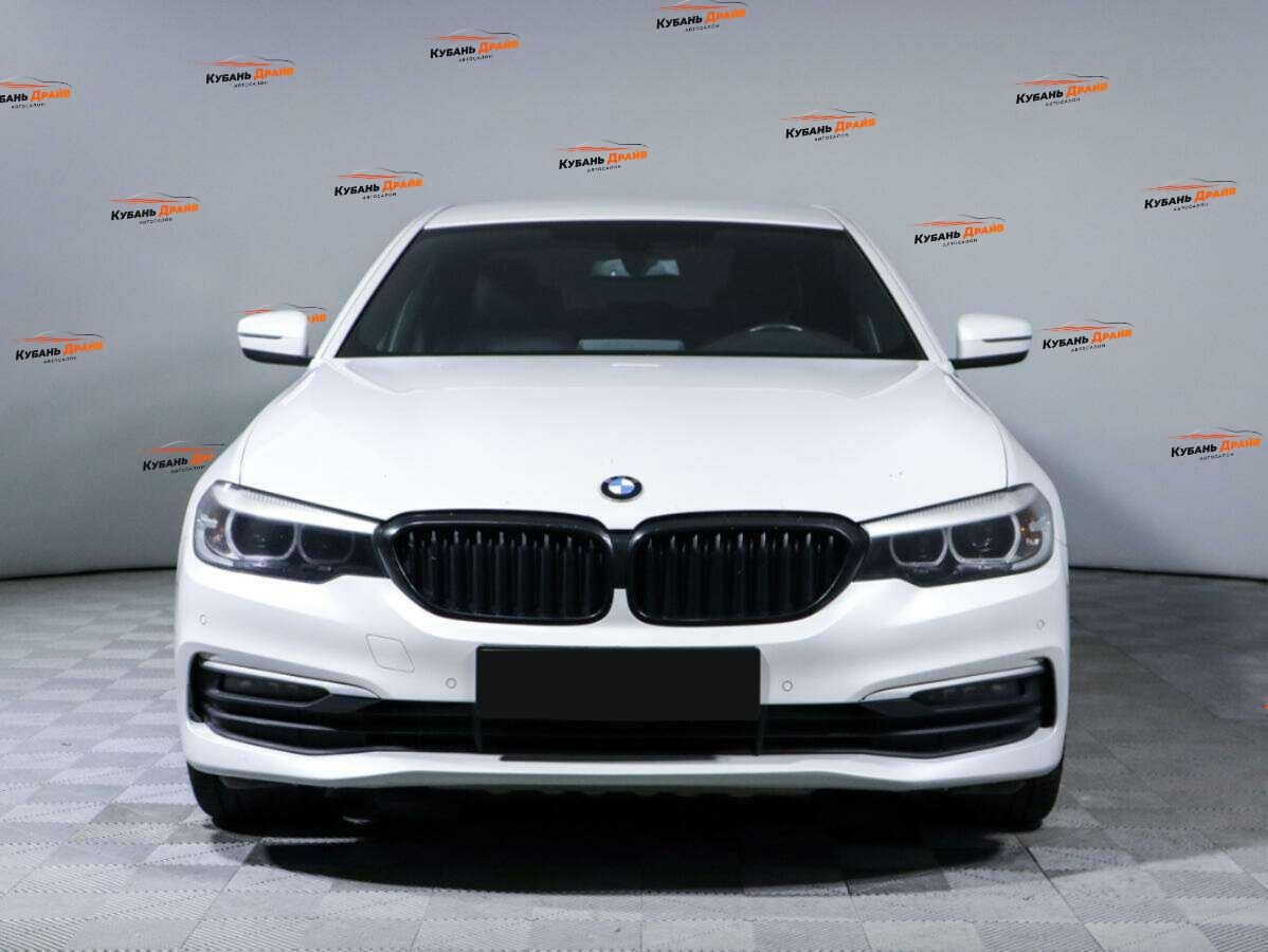 BMW 5 серии 2018 года с пробегом. Фото: #1