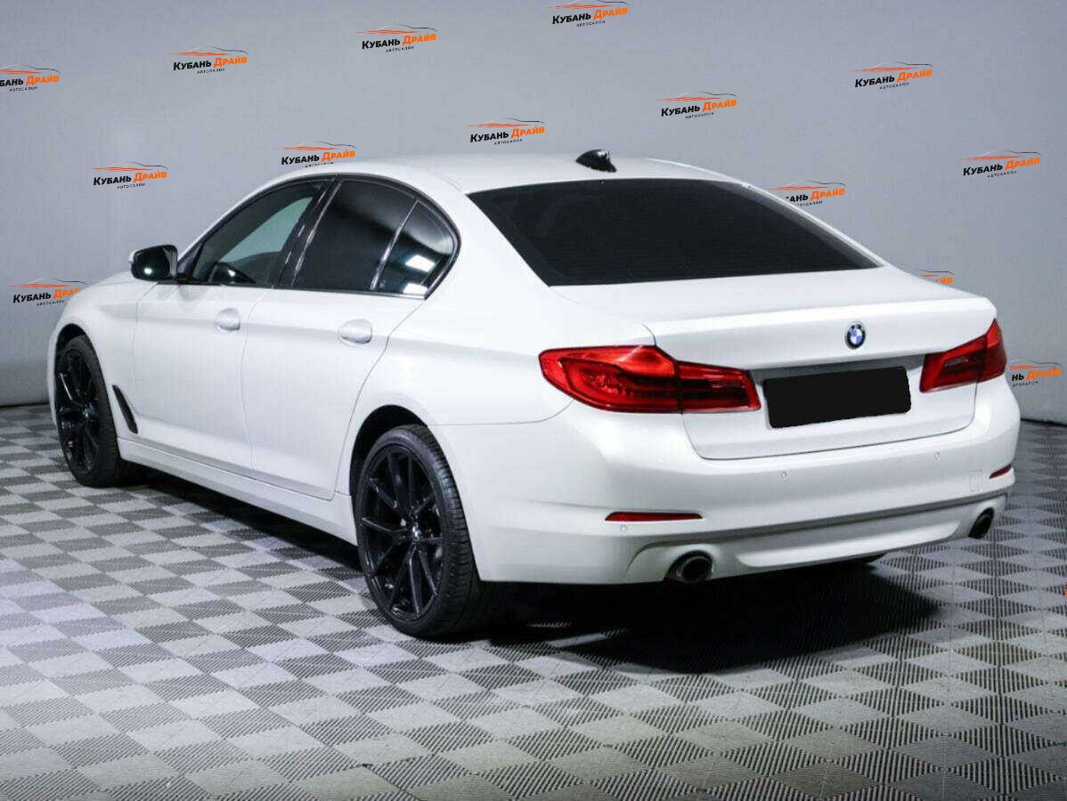 BMW 5 серии 2018 года с пробегом. Фото: #5
