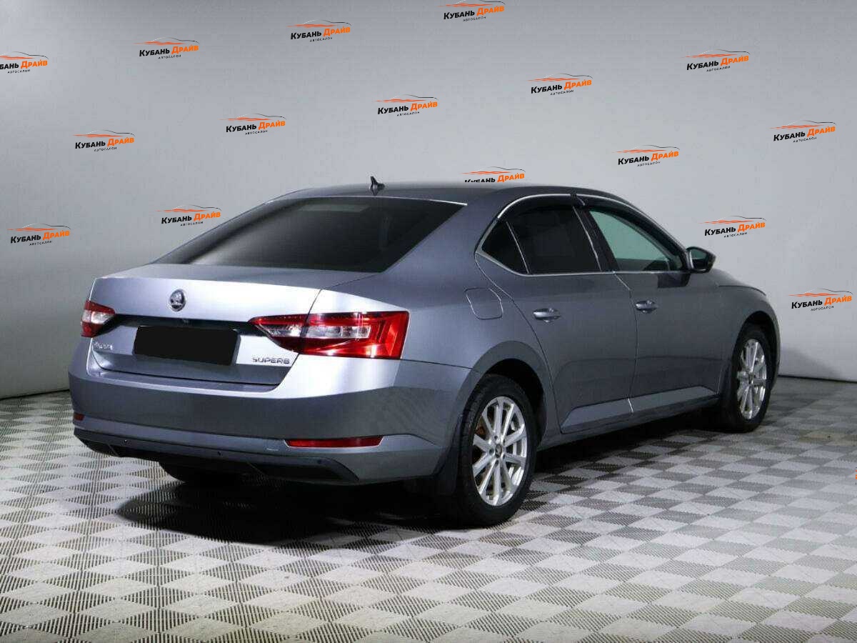 Skoda Superb 2015 года с пробегом. Фото: #4