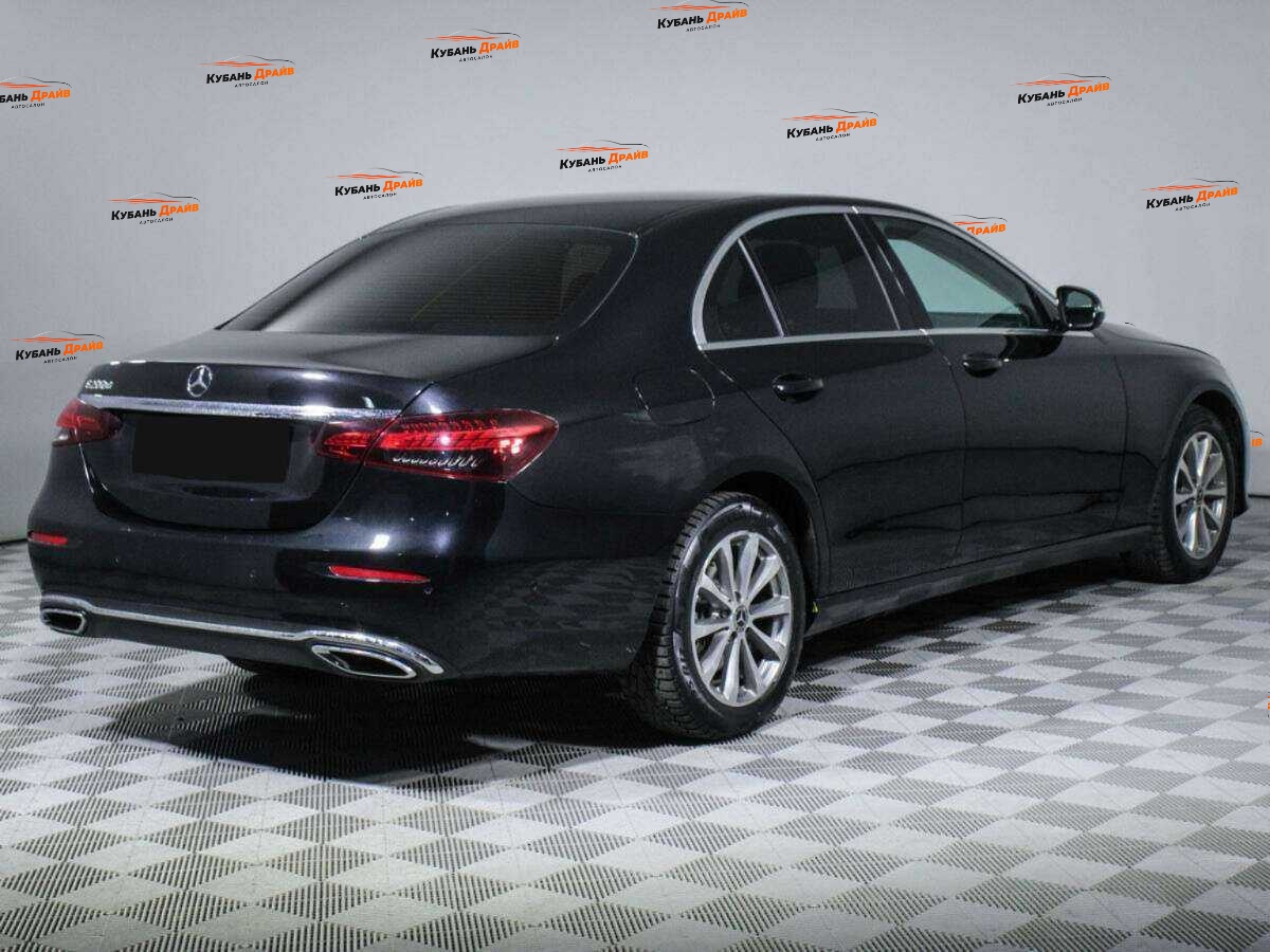 Mercedes-Benz E-Класс 2020 года с пробегом. Фото: #3