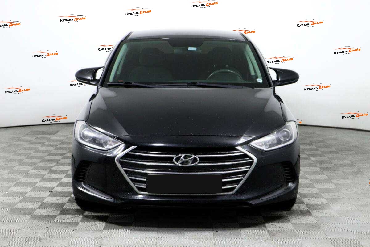 Hyundai Elantra 2018 года с пробегом. Фото: #1