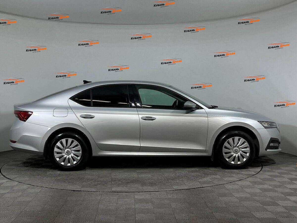 Skoda Octavia 2021 года с пробегом. Фото: #3