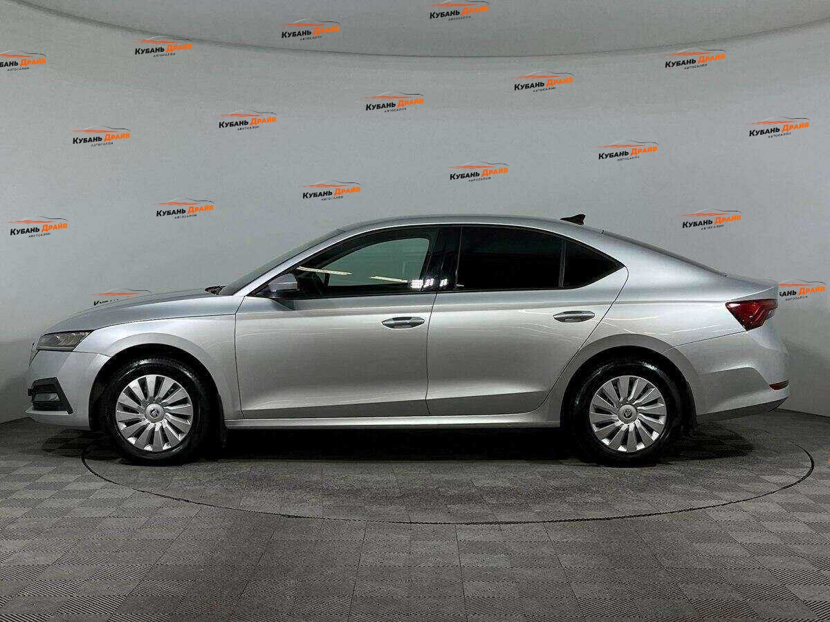 Skoda Octavia 2021 года с пробегом. Фото: #6