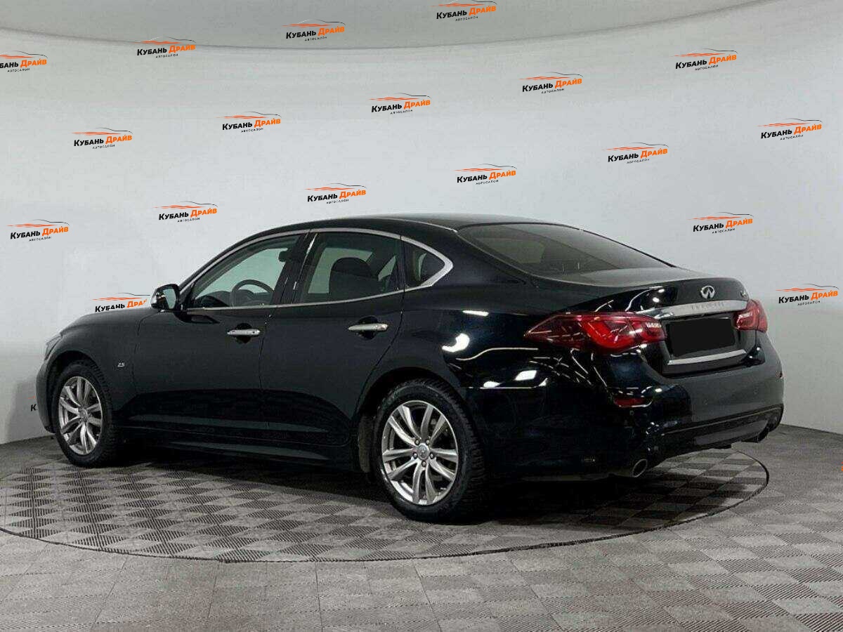 Infiniti Q70 2016 года с пробегом. Фото: #6