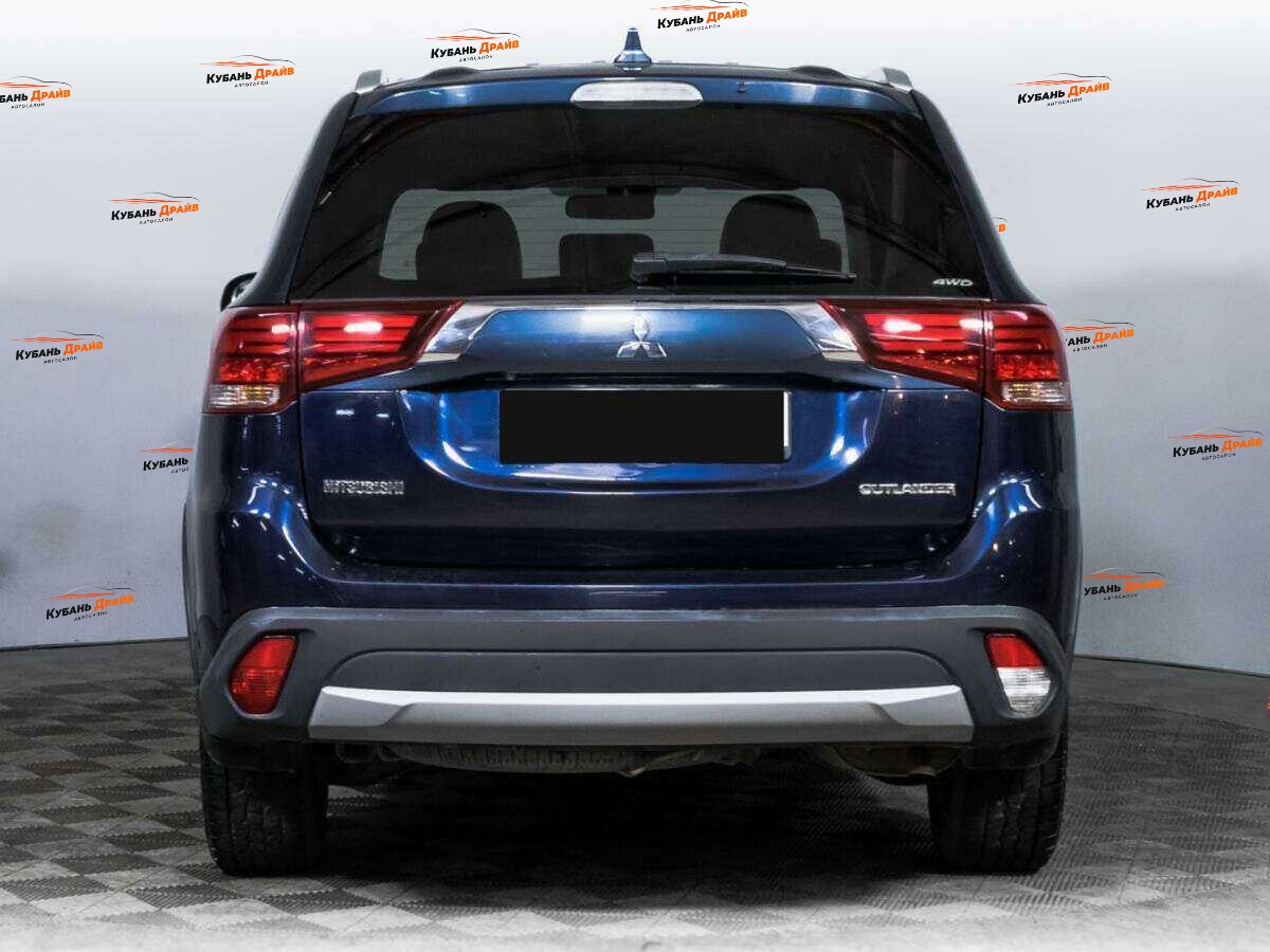 Mitsubishi Outlander 2017 года с пробегом. Фото: #5