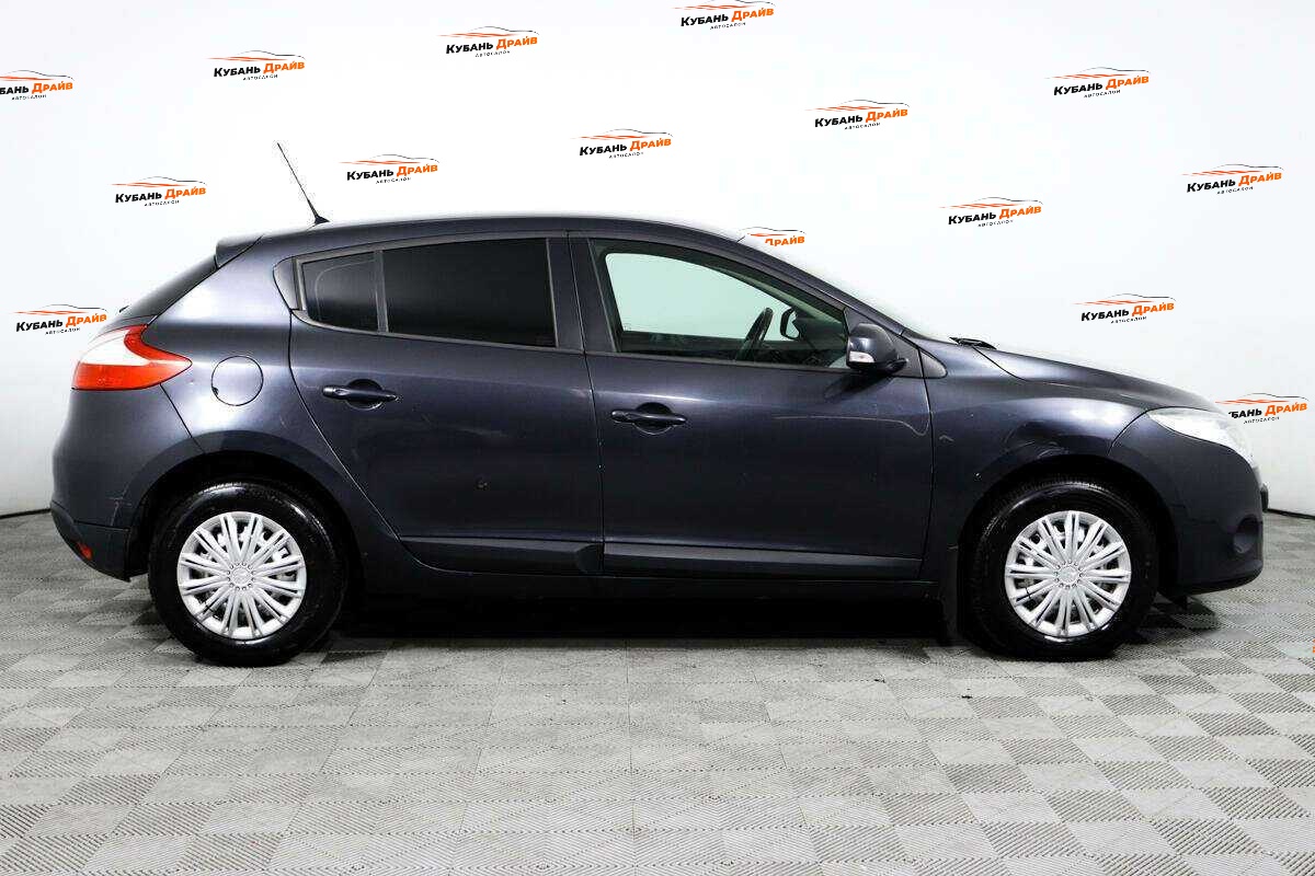 Renault Megane 2012 года с пробегом. Фото: #3