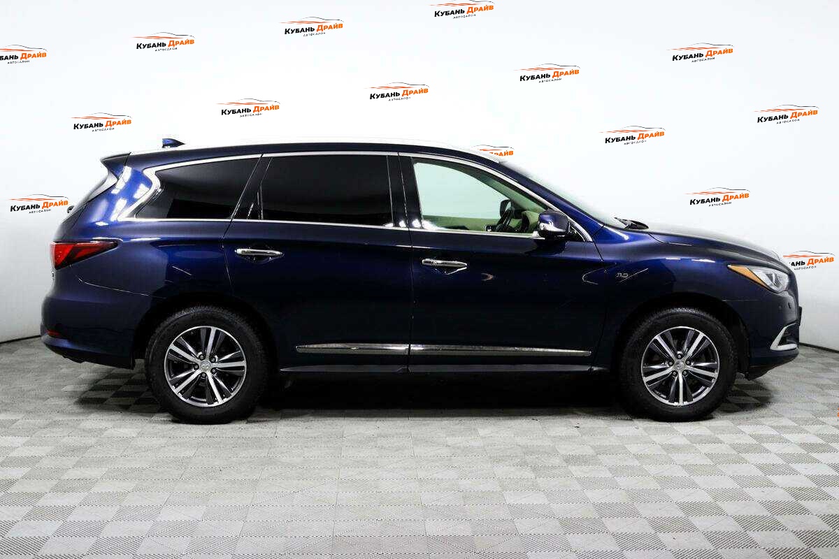 Infiniti QX60 2018 года с пробегом. Фото: #3
