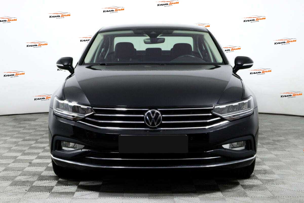 Volkswagen Passat 2021 года с пробегом. Фото: #1