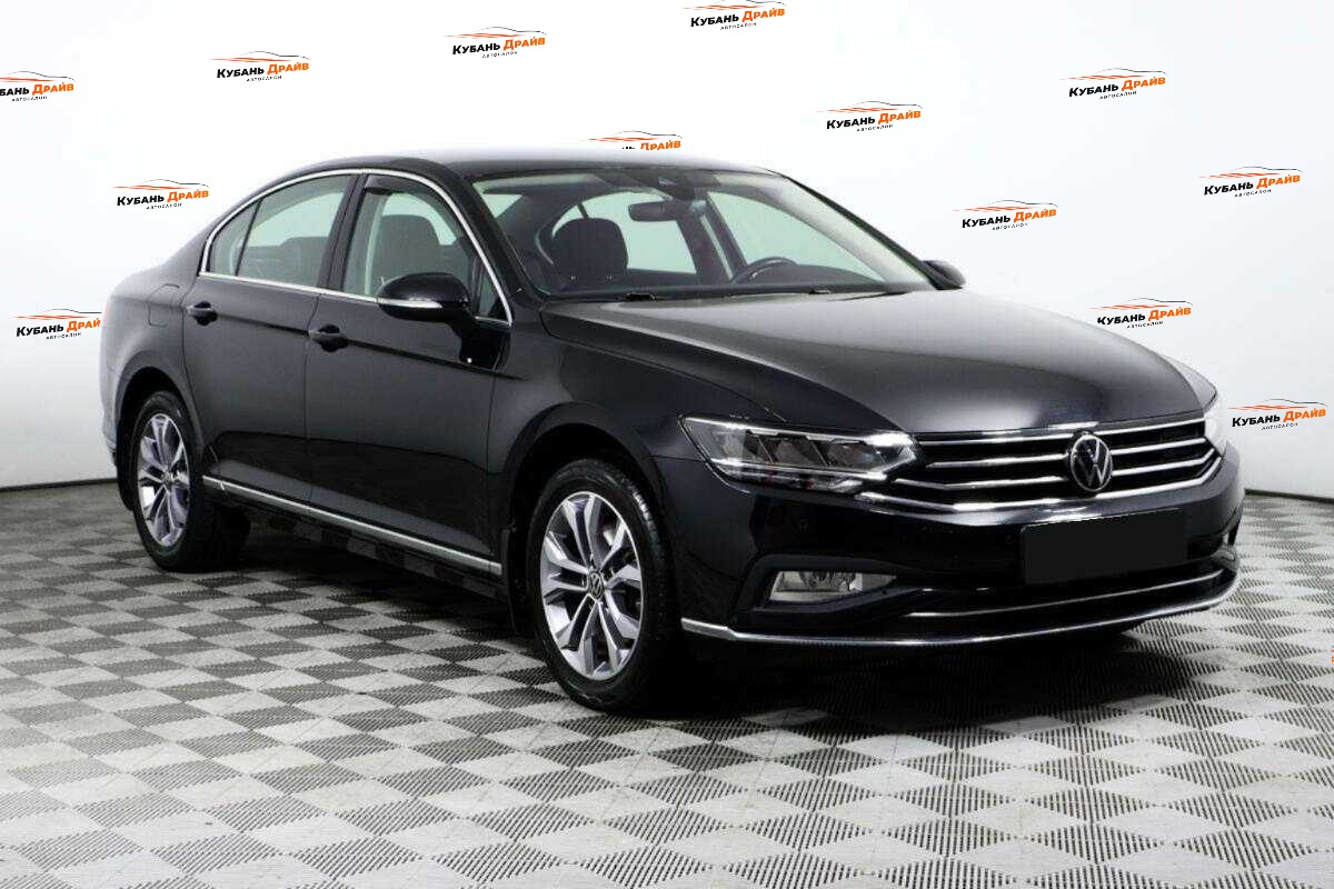 Volkswagen Passat 2021 года с пробегом. Фото: #2