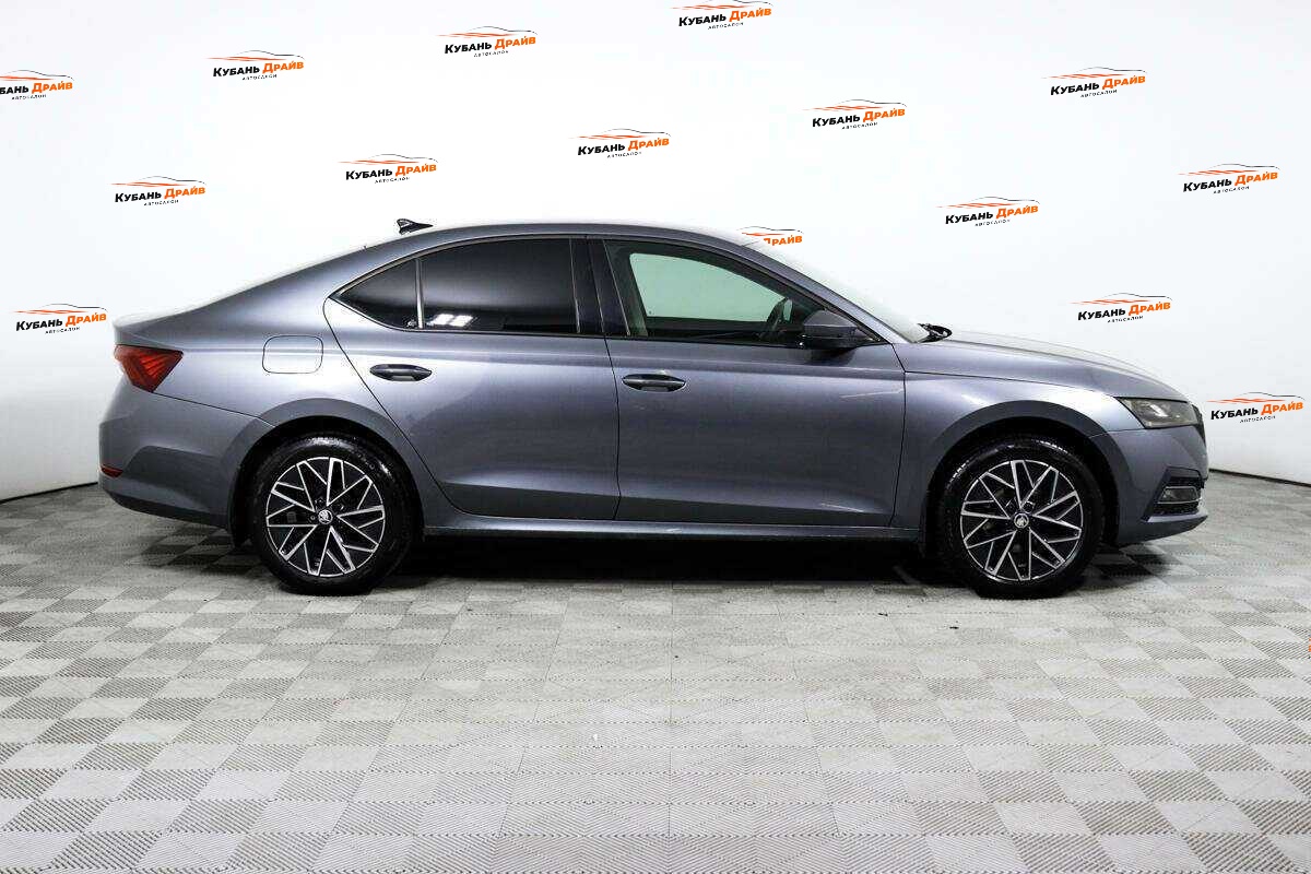 Skoda Octavia 2021 года с пробегом. Фото: #3