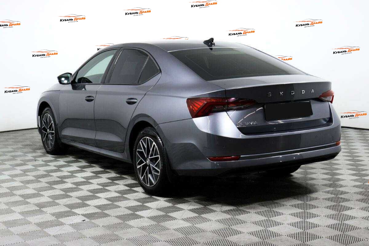Skoda Octavia 2021 года с пробегом. Фото: #5