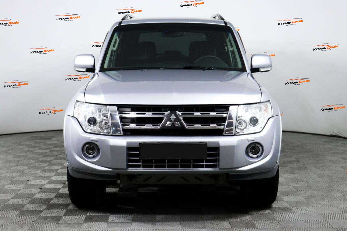 Mitsubishi Pajero 2012 года с пробегом. Фото: #1