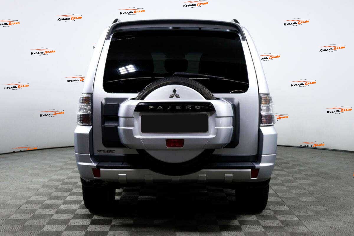 Mitsubishi Pajero 2012 года с пробегом. Фото: #5