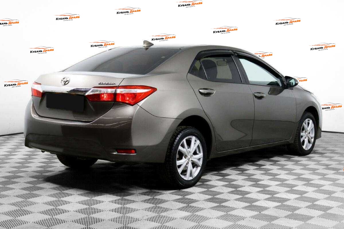 Toyota Corolla 2017 года с пробегом. Фото: #4