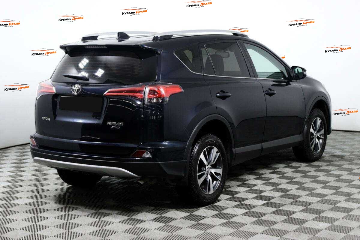 Toyota RAV4 2017 года с пробегом. Фото: #4