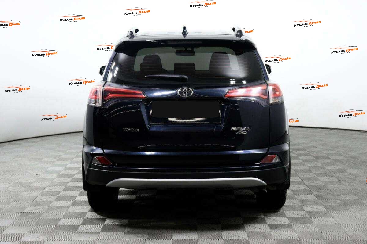 Toyota RAV4 2017 года с пробегом. Фото: #5