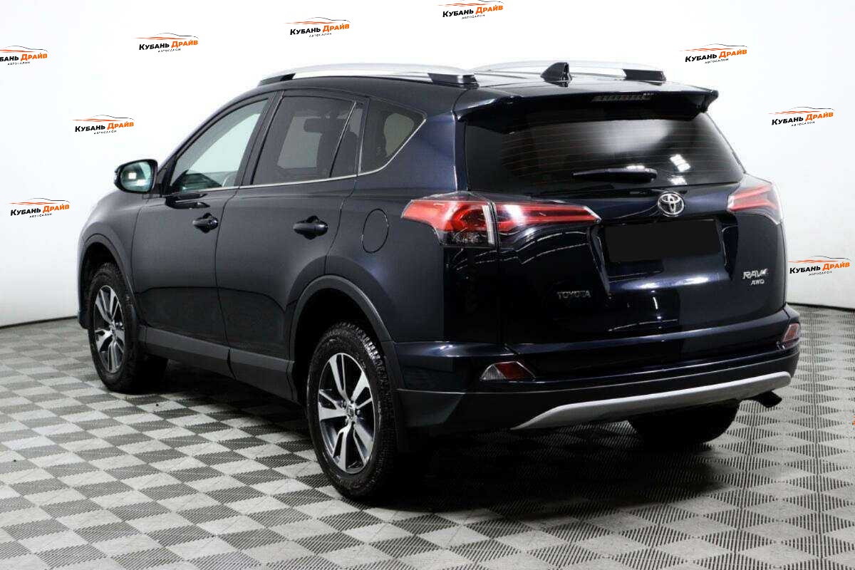Toyota RAV4 2017 года с пробегом. Фото: #6