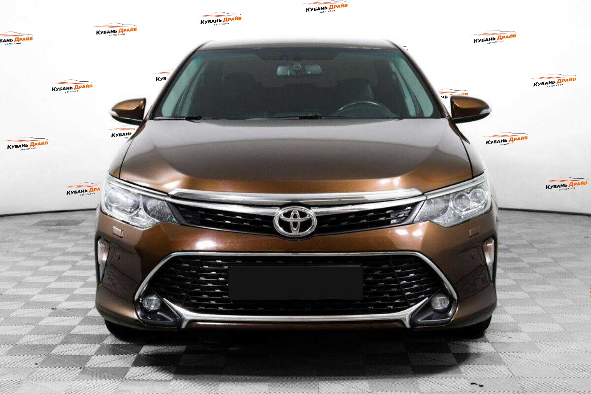 Toyota Camry 2017 года с пробегом. Фото: #1