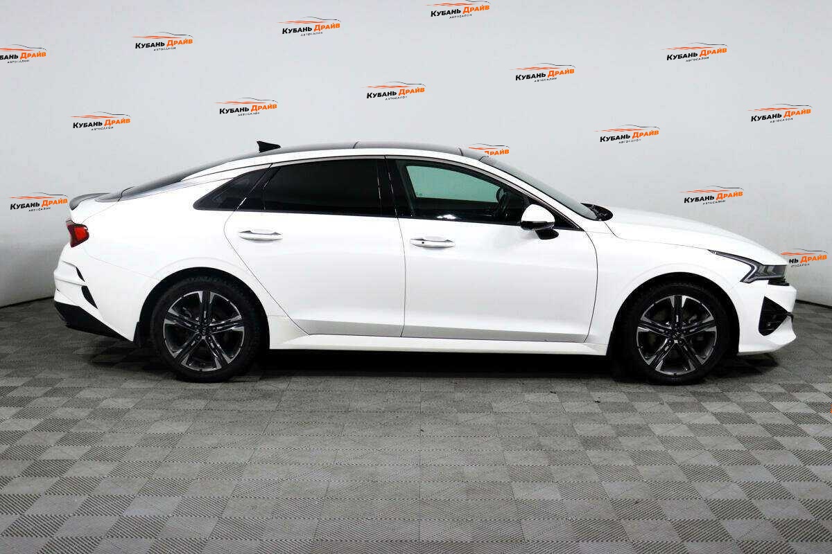 Kia K5 2020 года с пробегом. Фото: #3