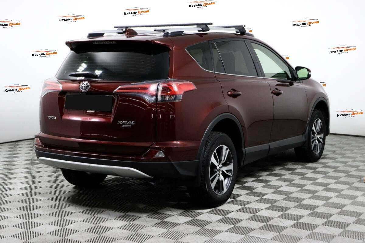 Toyota RAV4 2016 года с пробегом. Фото: #4