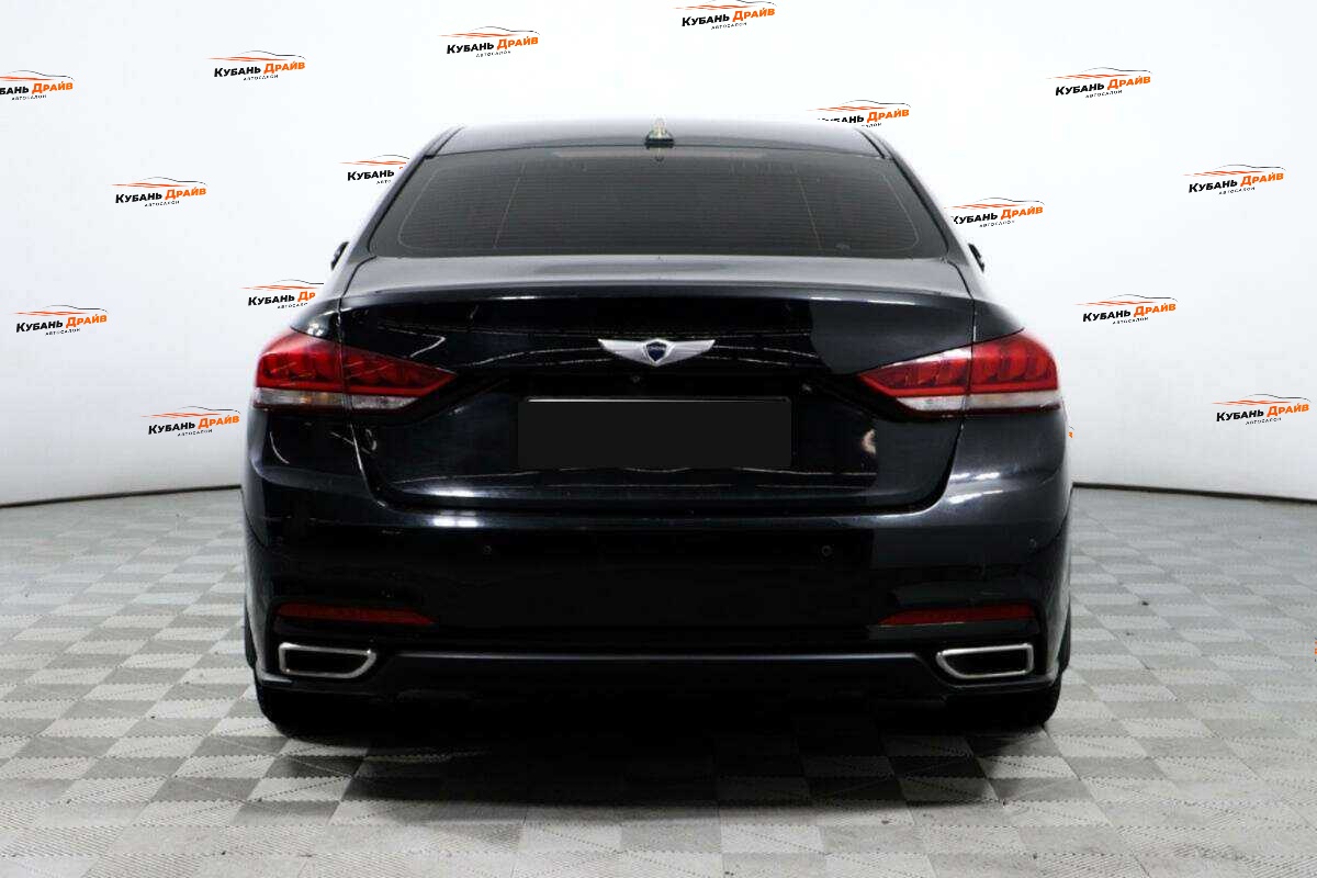 Hyundai Genesis 2016 года с пробегом. Фото: #5
