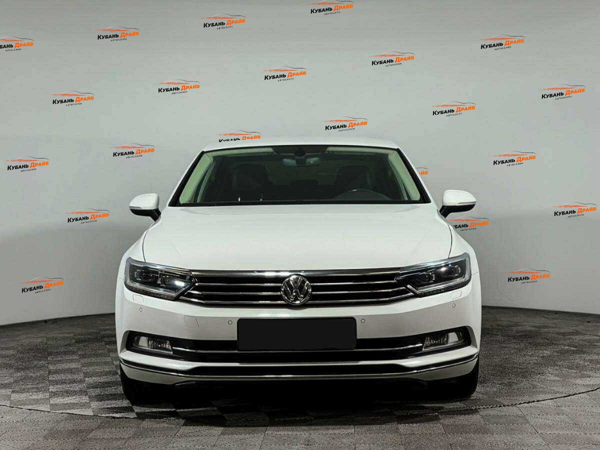 Volkswagen Passat 2017 года с пробегом. Фото: #1