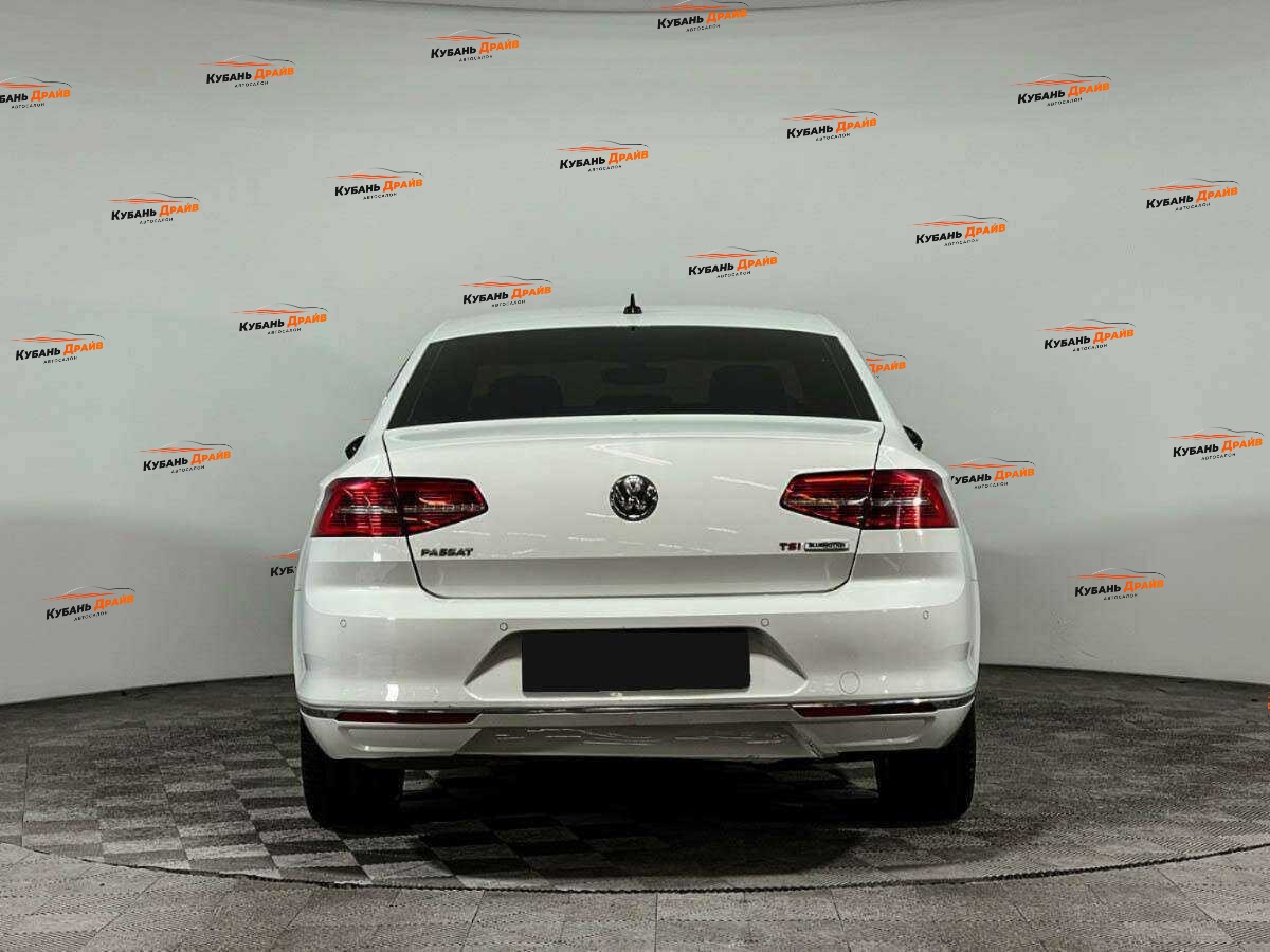 Volkswagen Passat 2017 года с пробегом. Фото: #5