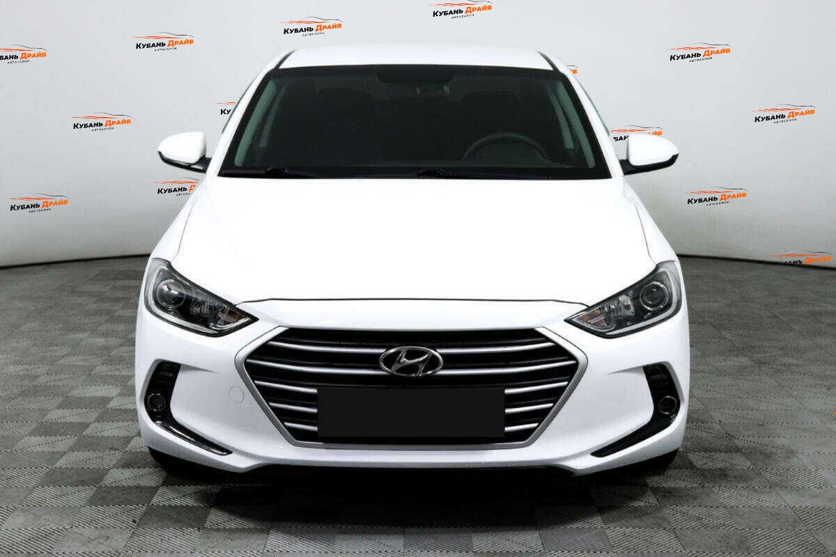 Hyundai Elantra 2018 года с пробегом. Фото: #1