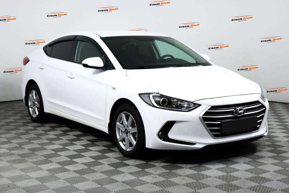 Hyundai Elantra 2018 года с пробегом. Фото: #2