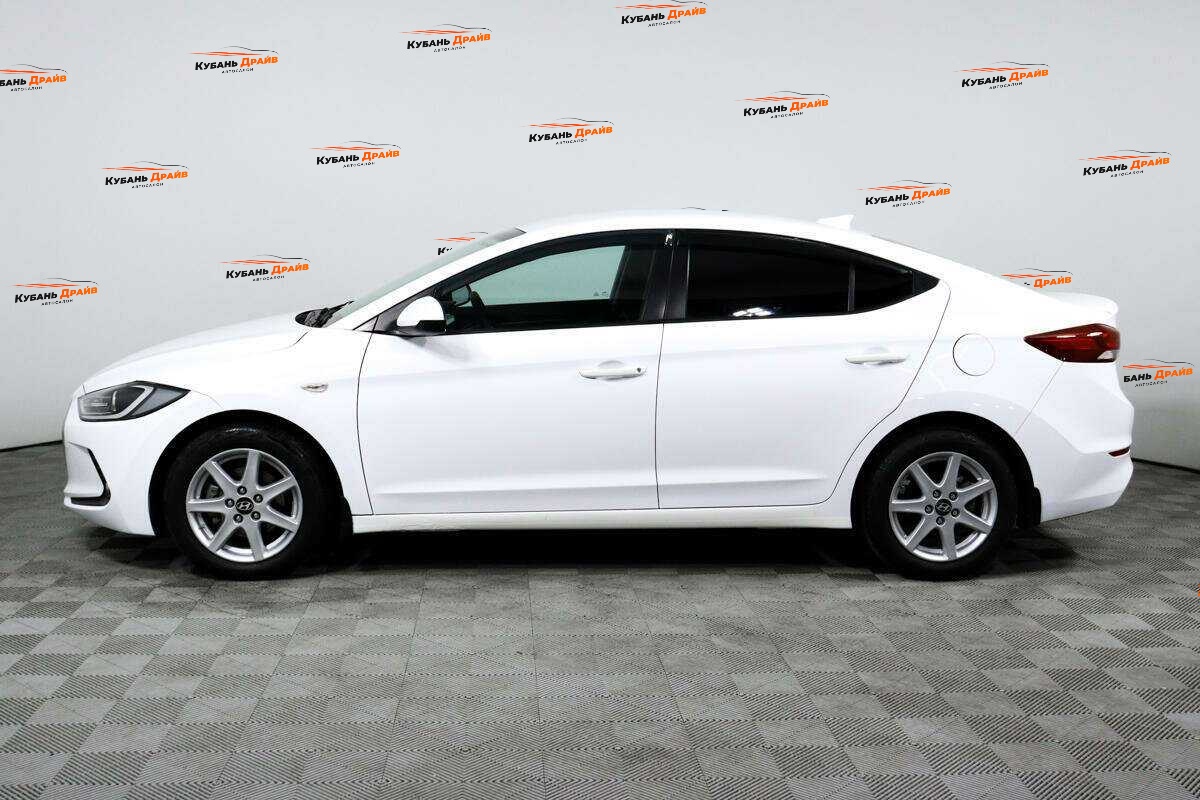 Hyundai Elantra 2018 года с пробегом. Фото: #7