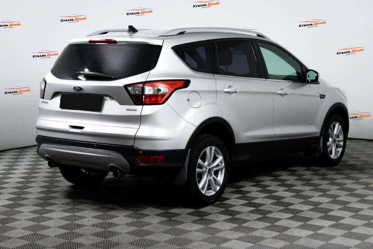 Ford Kuga 2017 года с пробегом. Фото: #4