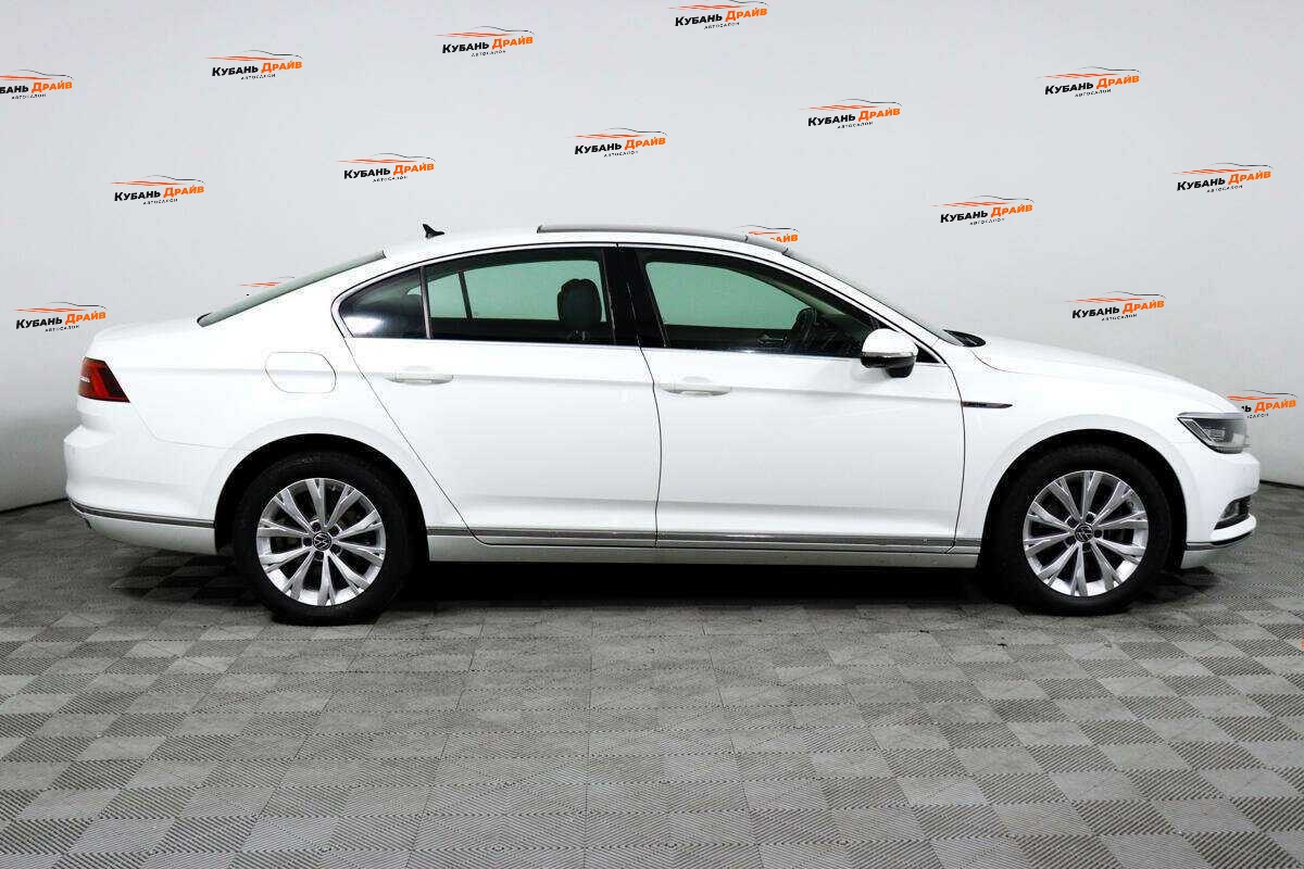 Volkswagen Passat 2018 года с пробегом. Фото: #2