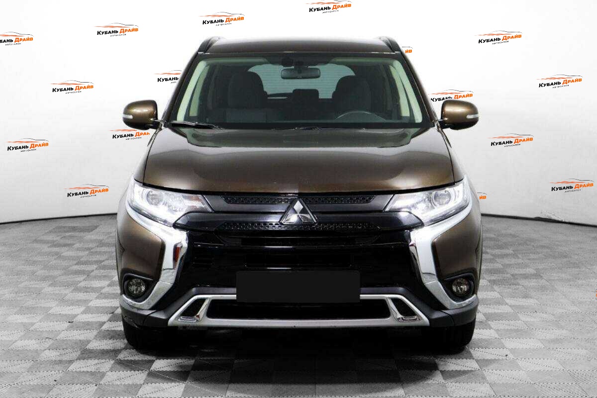 Mitsubishi Outlander 2022 года с пробегом. Фото: #1