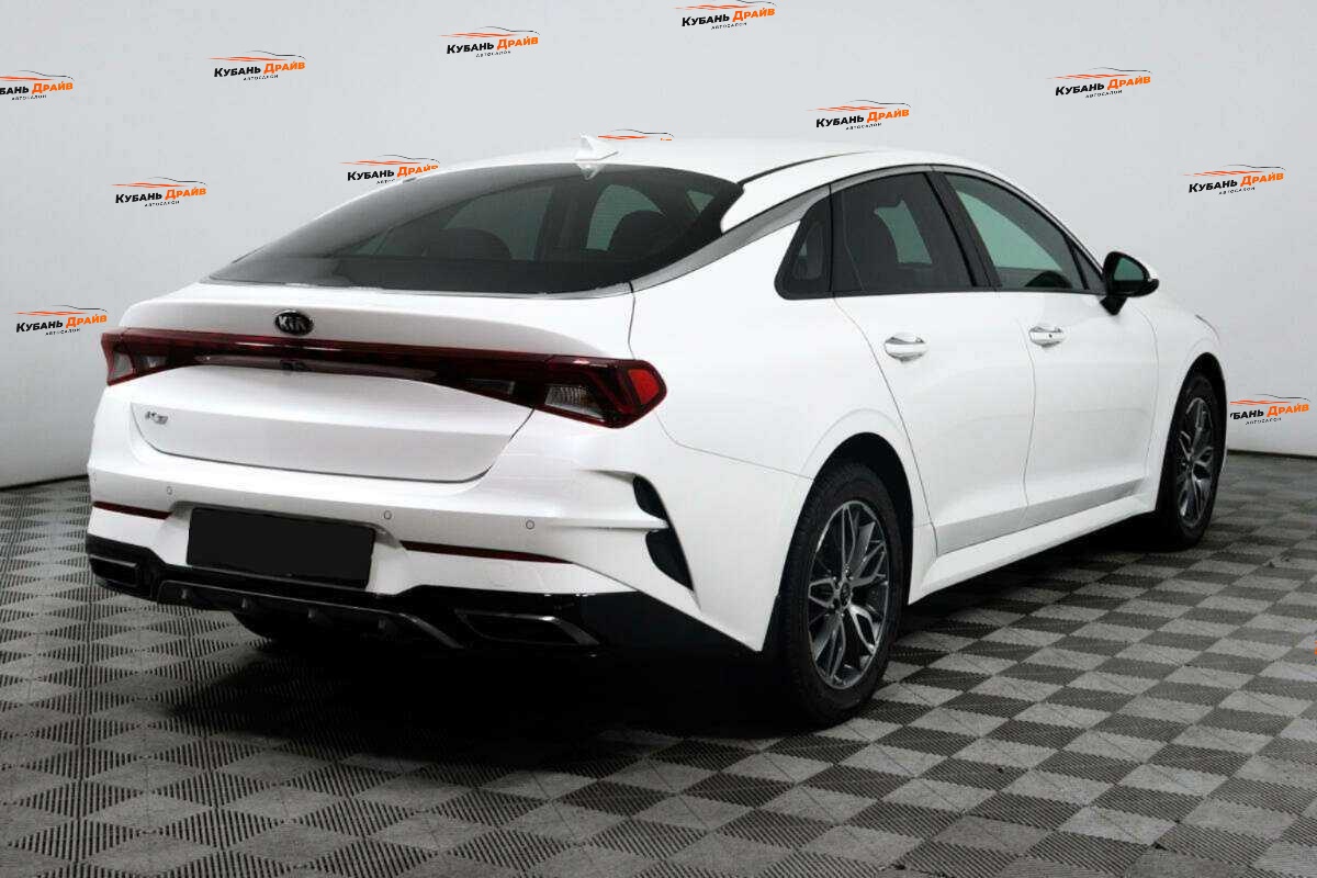 Kia K5 2021 года с пробегом. Фото: #4