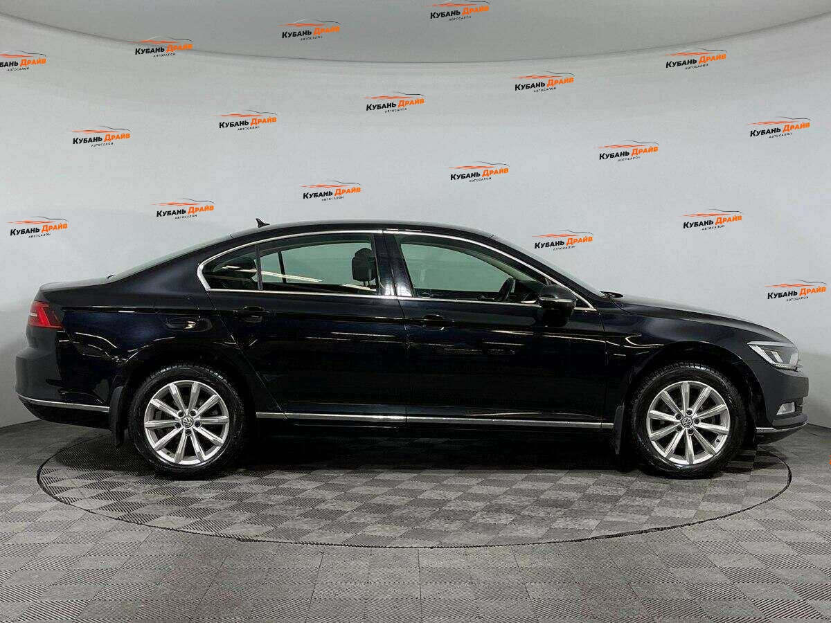 Volkswagen Passat 2017 года с пробегом. Фото: #3