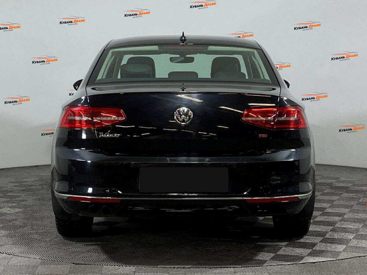 Volkswagen Passat 2017 года с пробегом. Фото: #5