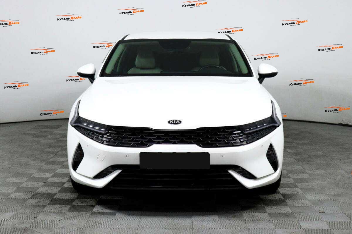Kia K5 2021 года с пробегом. Фото: #1