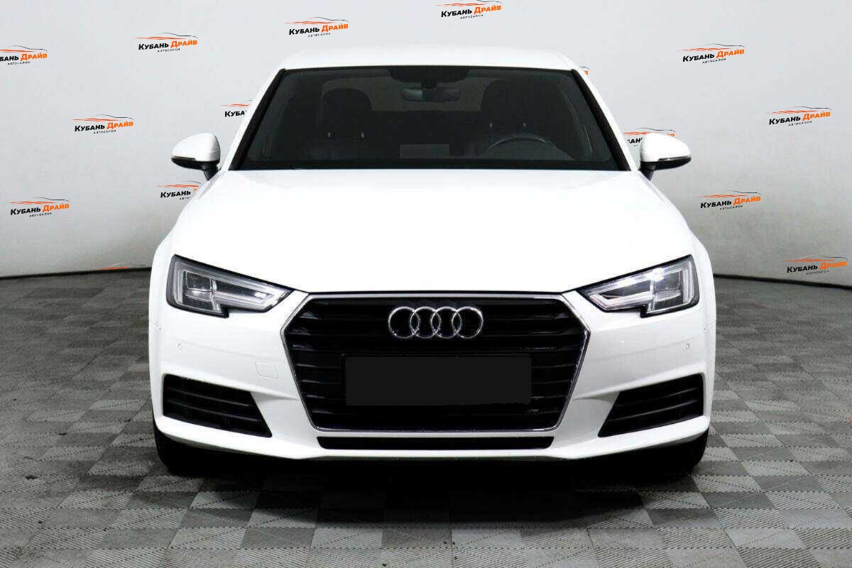 Audi A4 2019 года с пробегом. Фото: #1