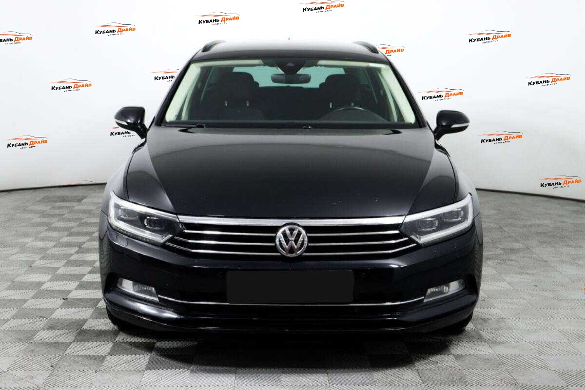Volkswagen Passat 2019 года с пробегом. Фото: #1