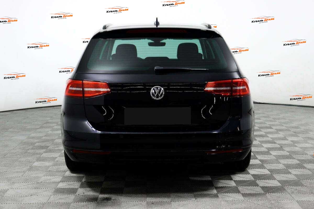 Volkswagen Passat 2019 года с пробегом. Фото: #5