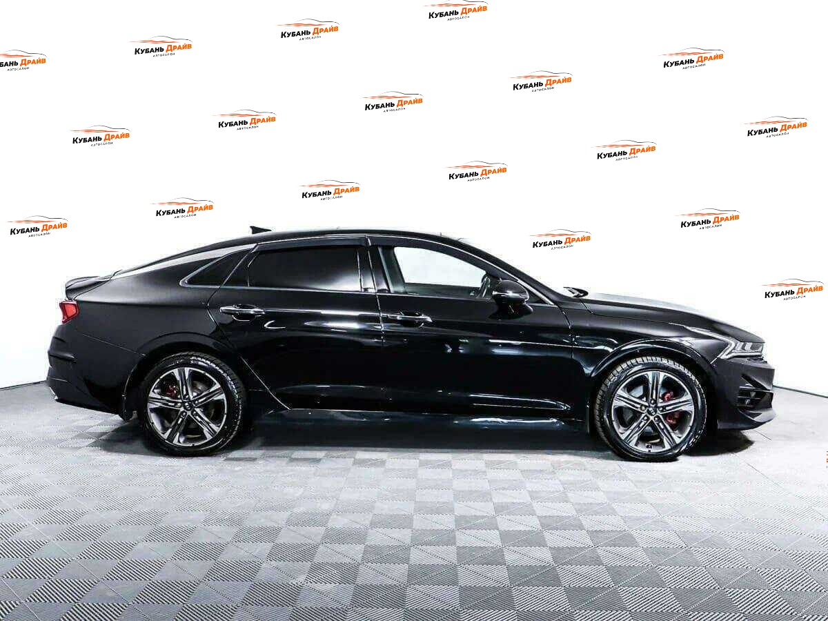 Kia K5 2021 года с пробегом. Фото: #3