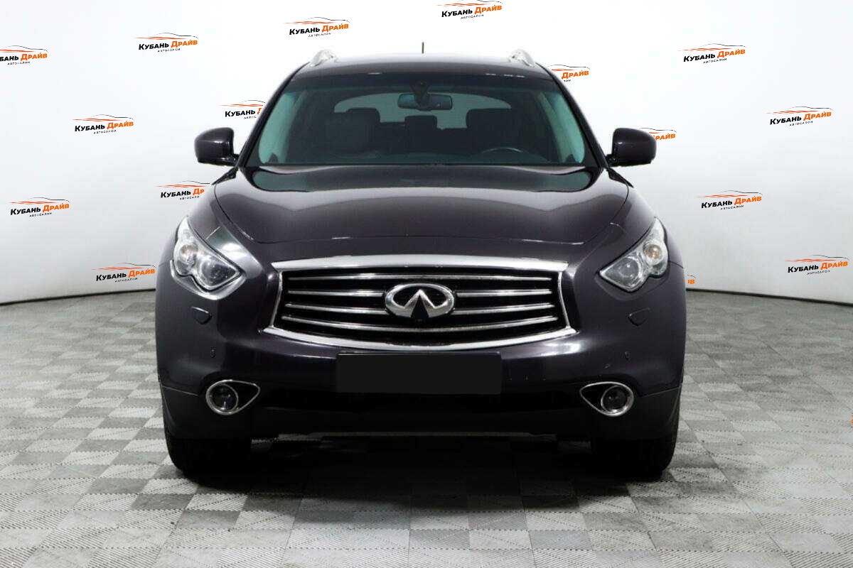 Infiniti FX 2012 года с пробегом. Фото: #1