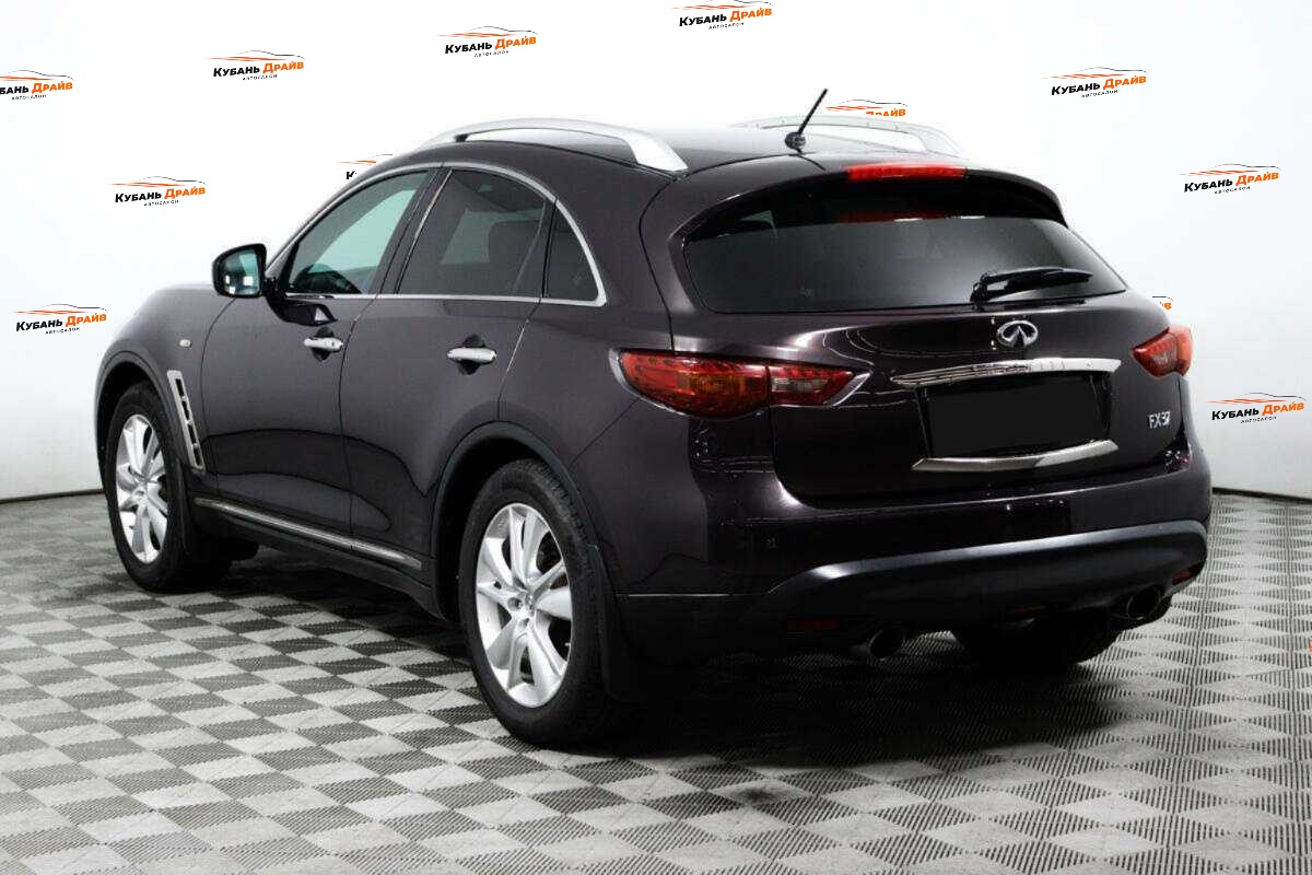 Infiniti FX 2012 года с пробегом. Фото: #6