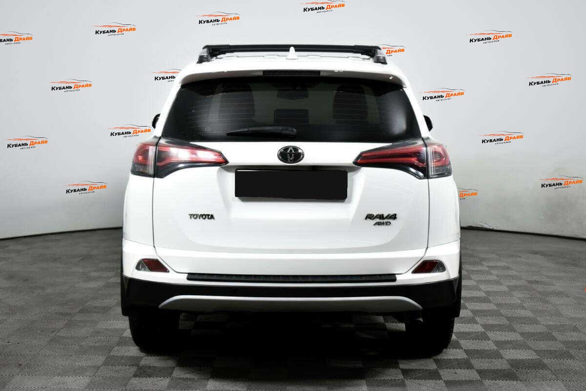 Toyota RAV4 2018 года с пробегом. Фото: #5