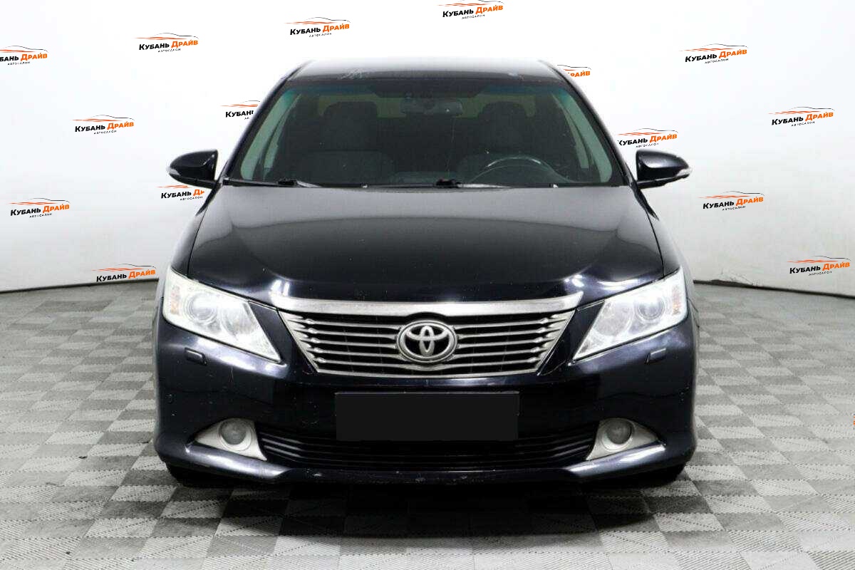 Toyota Camry 2012 года с пробегом. Фото: #1
