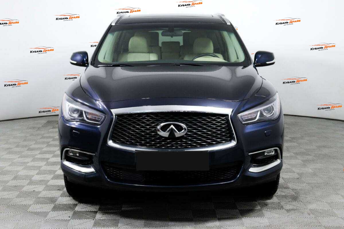 Infiniti QX60 2018 года с пробегом. Фото: #1