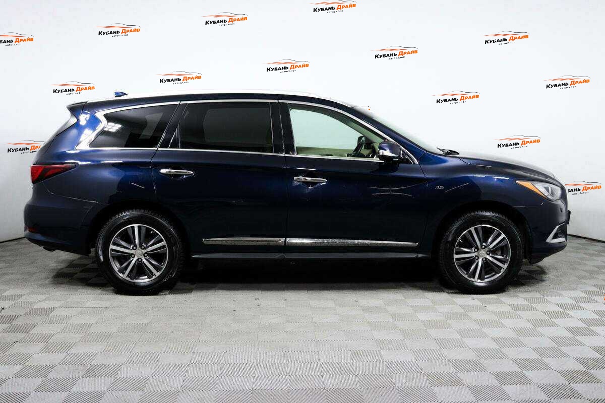 Infiniti QX60 2018 года с пробегом. Фото: #3