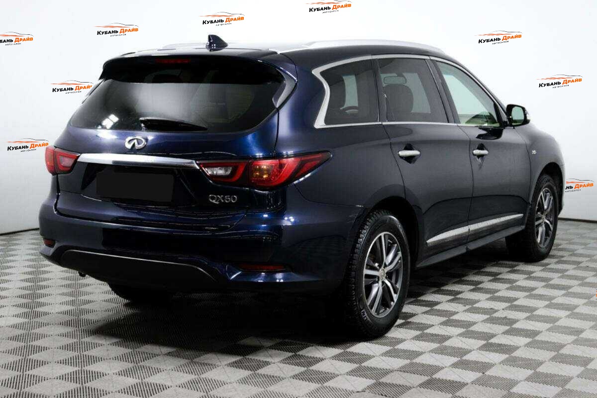 Infiniti QX60 2018 года с пробегом. Фото: #4